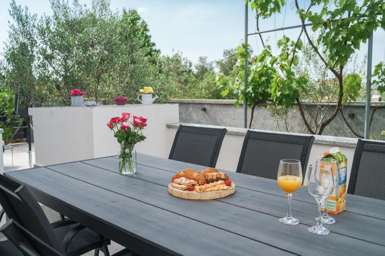 Apartman Rusula Vodice Bagian luar foto